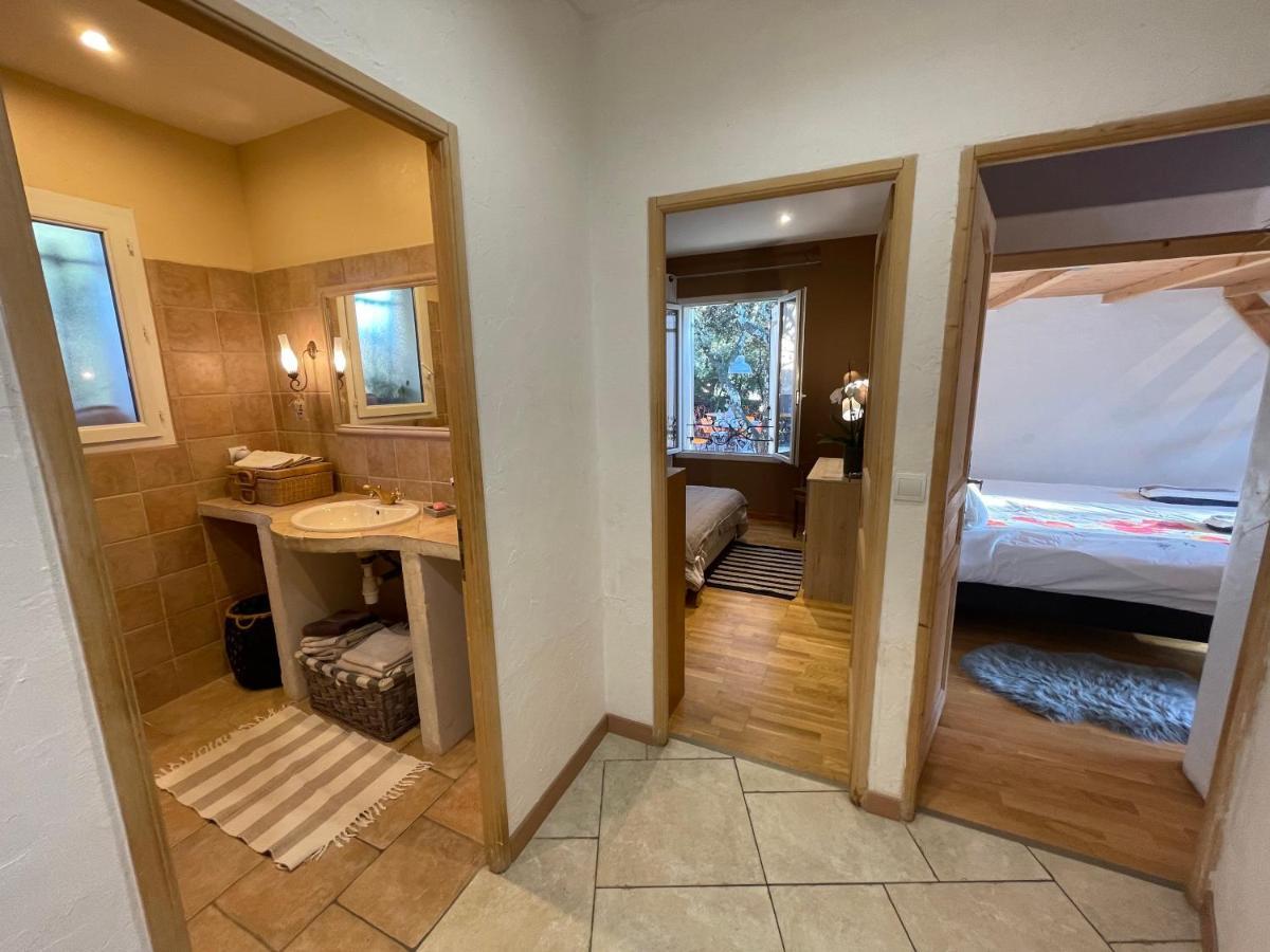 Russan Le Calme De La Garrigue Bed & Breakfast エクステリア 写真
