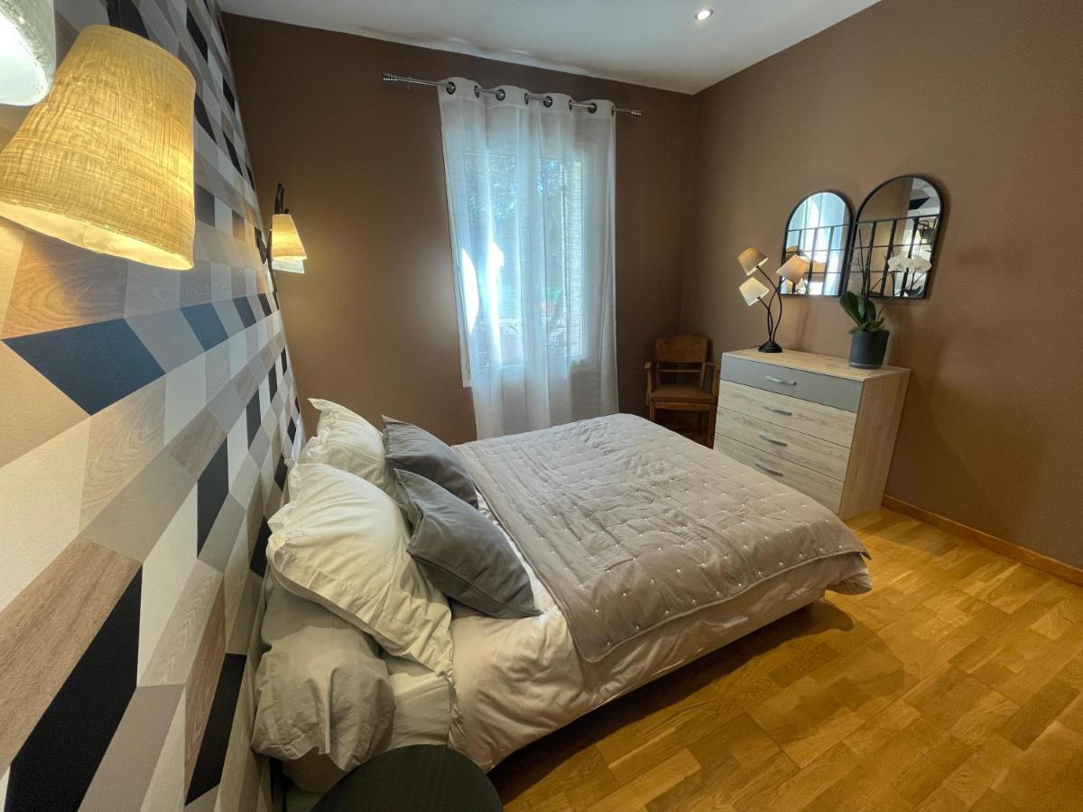 Russan Le Calme De La Garrigue Bed & Breakfast エクステリア 写真