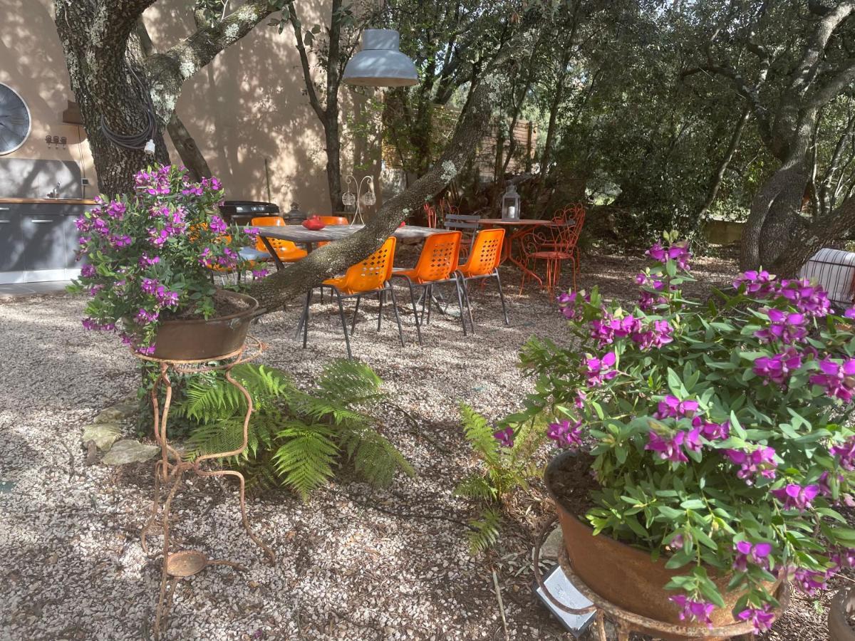 Russan Le Calme De La Garrigue Bed & Breakfast エクステリア 写真