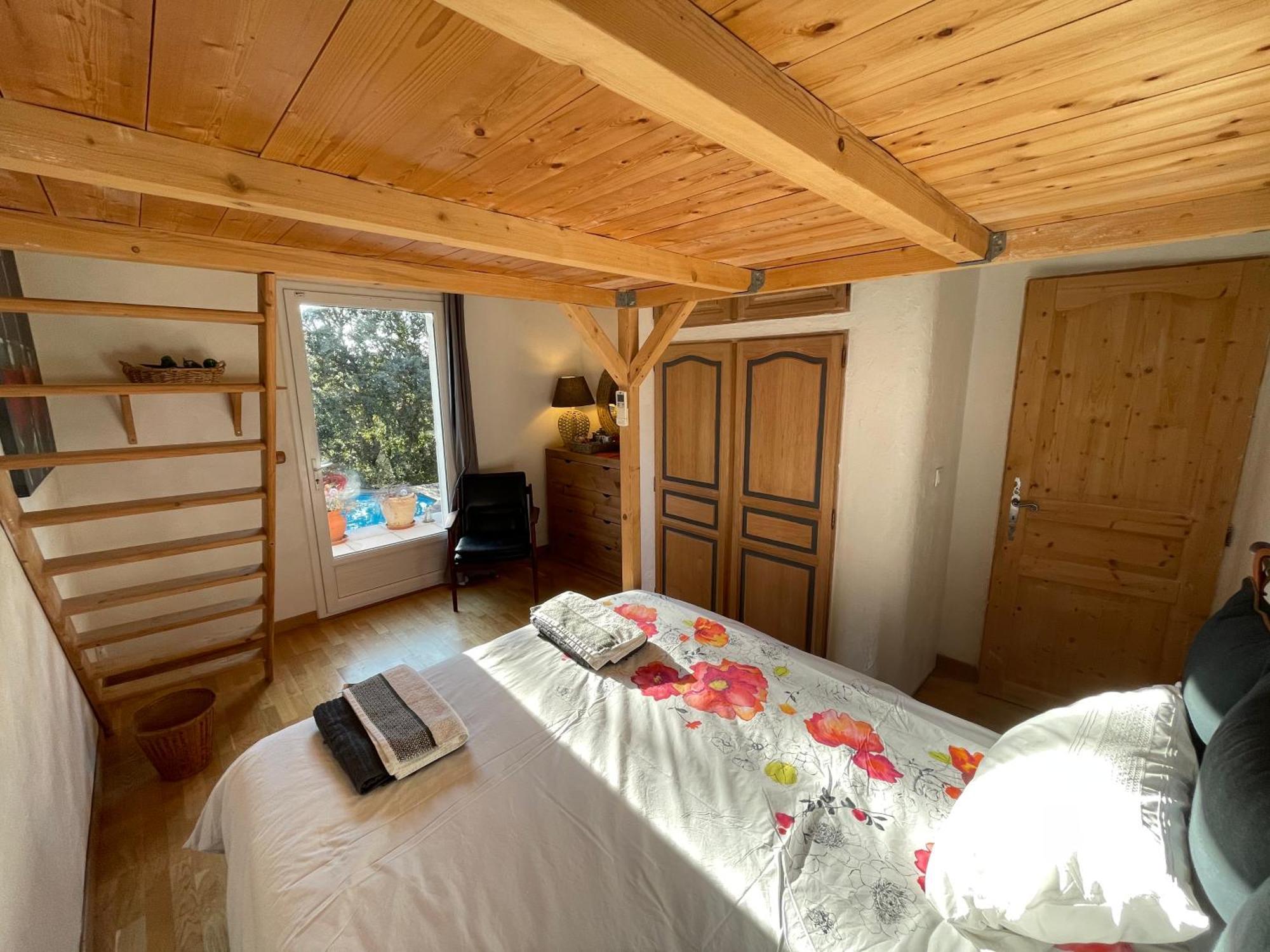 Russan Le Calme De La Garrigue Bed & Breakfast エクステリア 写真