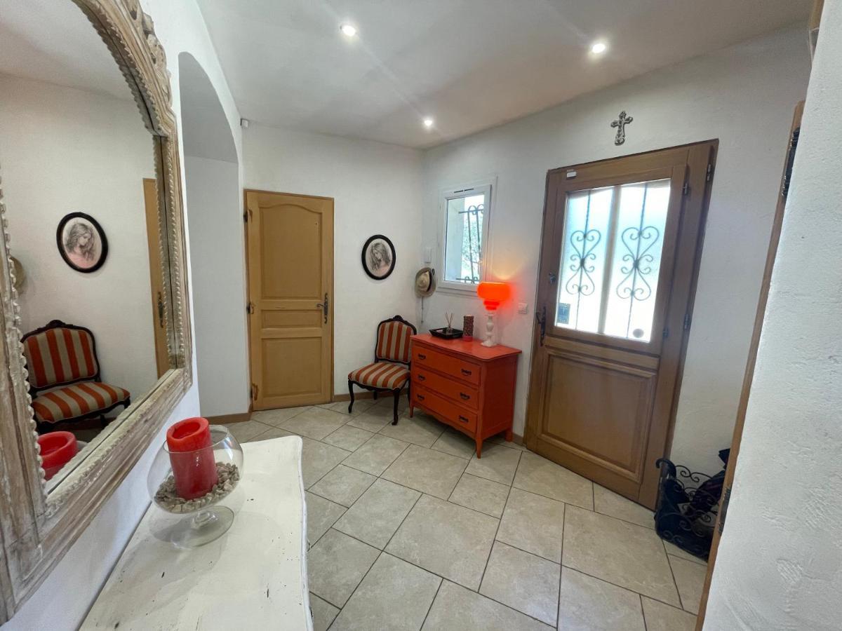 Russan Le Calme De La Garrigue Bed & Breakfast エクステリア 写真