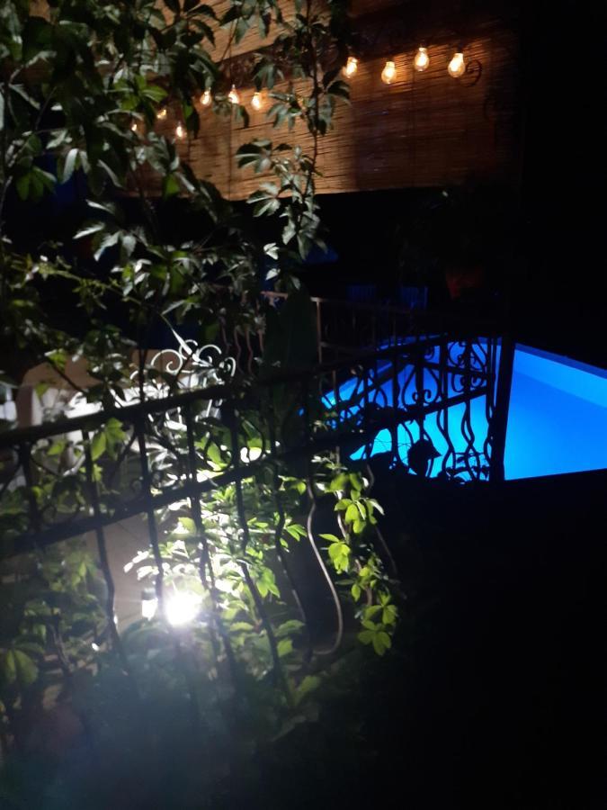 Russan Le Calme De La Garrigue Bed & Breakfast エクステリア 写真