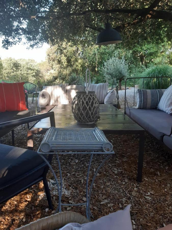Russan Le Calme De La Garrigue Bed & Breakfast エクステリア 写真