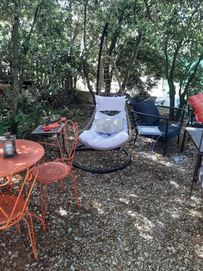 Russan Le Calme De La Garrigue Bed & Breakfast エクステリア 写真