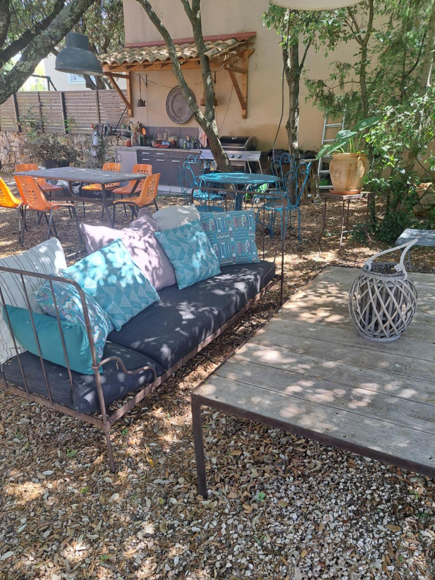 Russan Le Calme De La Garrigue Bed & Breakfast エクステリア 写真